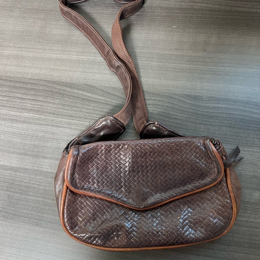 Elegant Brown Woven Leather Shoulder Bag